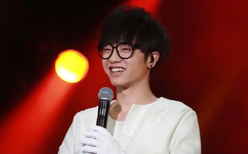 用或其他应用扫描二维码 点赞 优酷 2013快乐男声华晨宇彩排花絮 评论