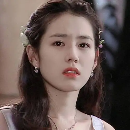 刚搜集到的孙艺珍头像～