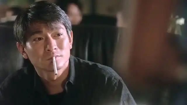 赌侠1999华仔遇上了朱茵女神被劝别吸烟了老人家