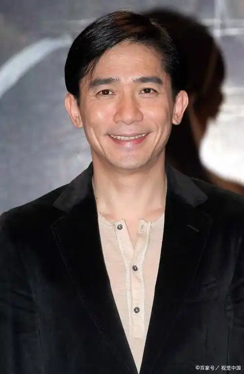 脚趾抠地式社恐下的梁朝伟:不完美却光芒万丈_社交_压力_恐惧症