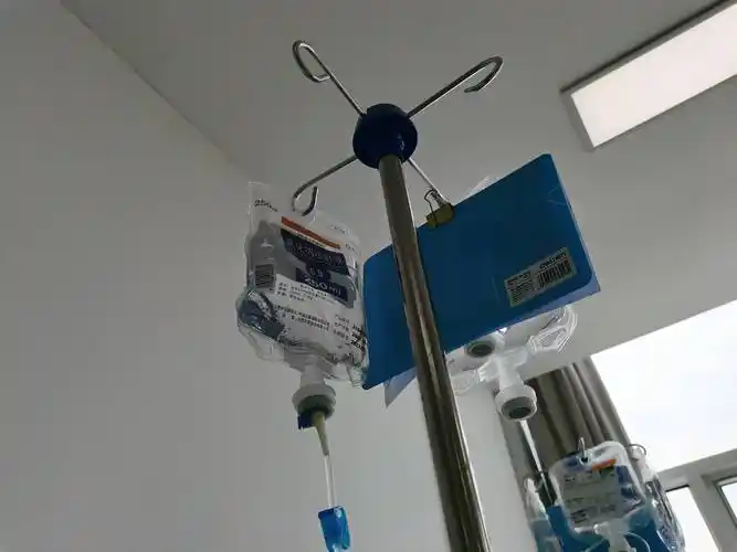 日间病房靶向及化疗输液港锁穿picc