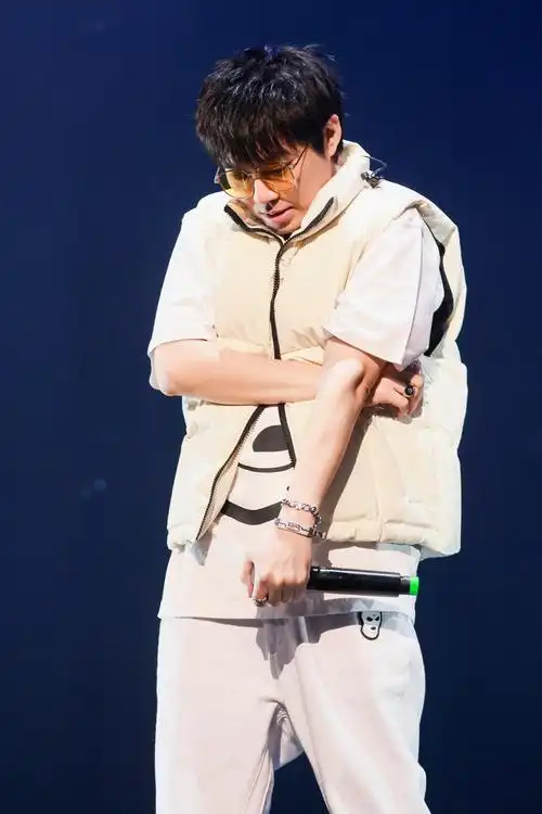 太兴奋的情绪没收住