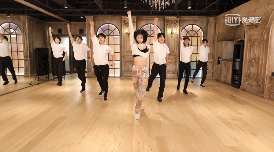 时代少年团王牌舞台太惊艳!妆容更是暗藏玄机?