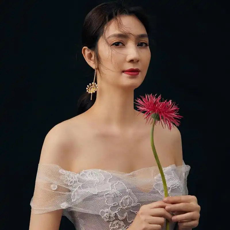 洪欣经纪人,明星演出代言 洪欣,香港影视女演员,曾出演多部电视剧和