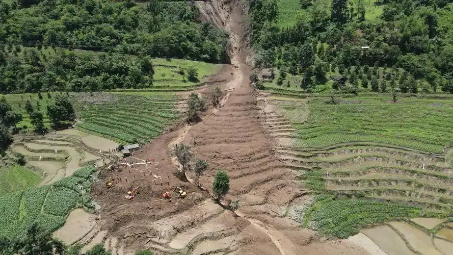 云南芒市滑坡泥石流致3人失联:目前已被发现,均无生命体征