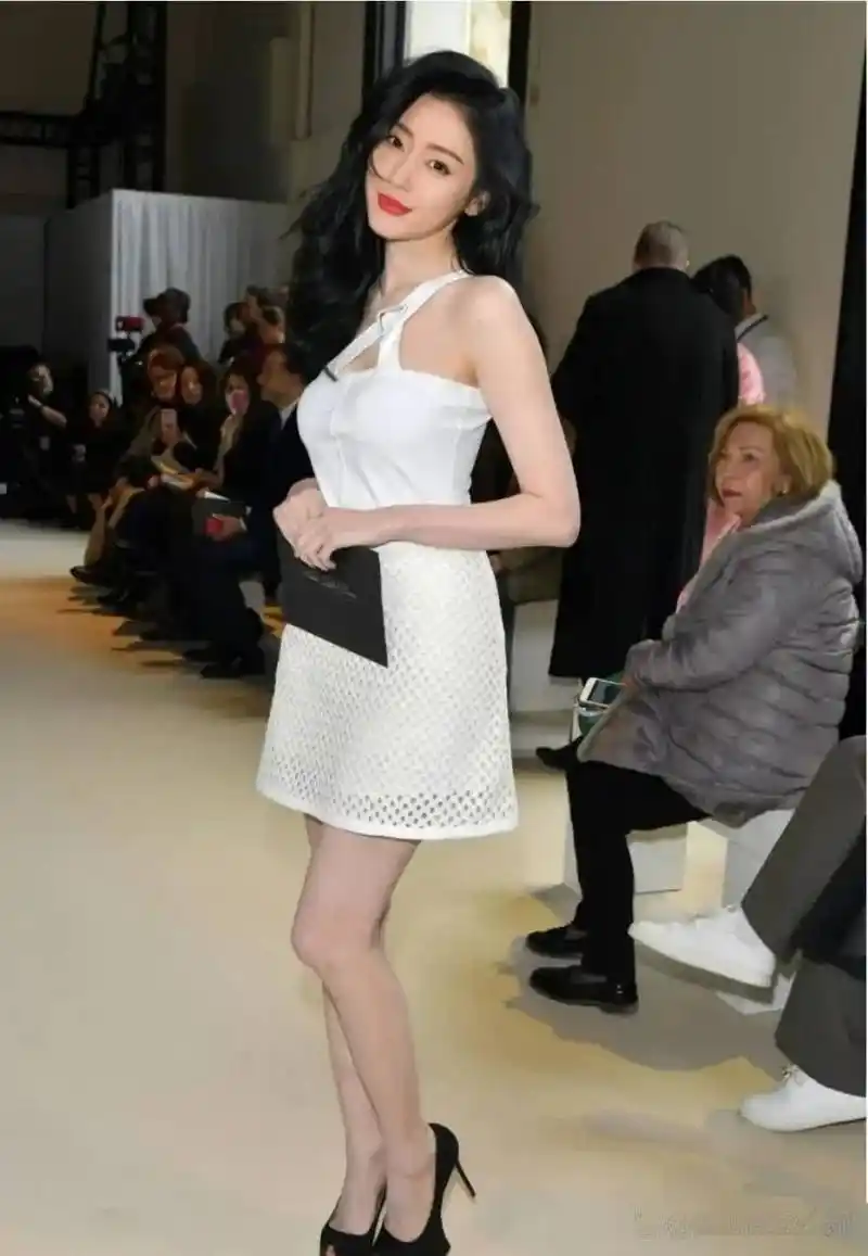 张天爱颜值扛打