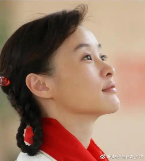 来一组吴越年轻时的照片寻找初恋的味道