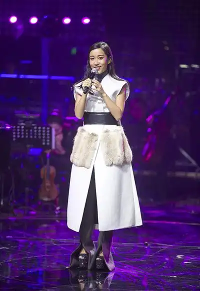 吉克隽逸献唱《lotion song》 电视首唱新歌