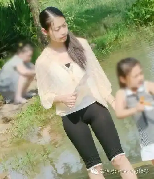 女人千万别这样穿出门,低俗又恶心!