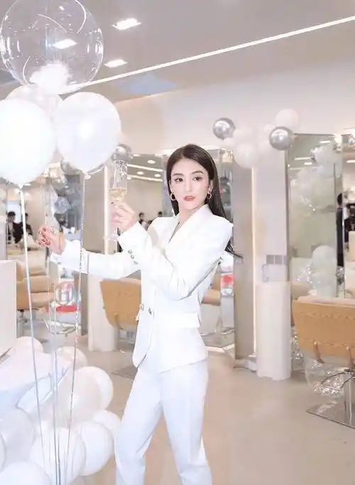 天王嫂方媛终于放开了!