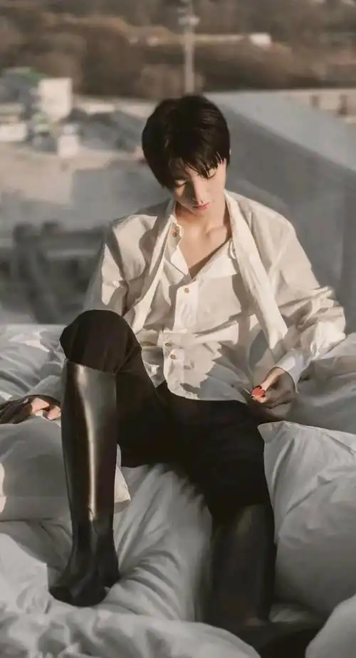 王俊凯神图壁纸