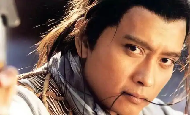 仙剑里的酒剑仙多年沉迷话剧他新剧合作官鸿甘当绿叶