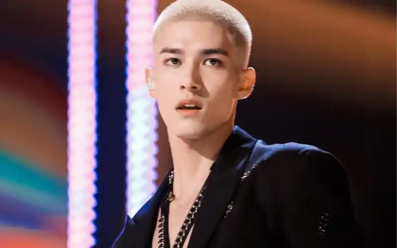 米卡创造营决赛夜soloflower直拍