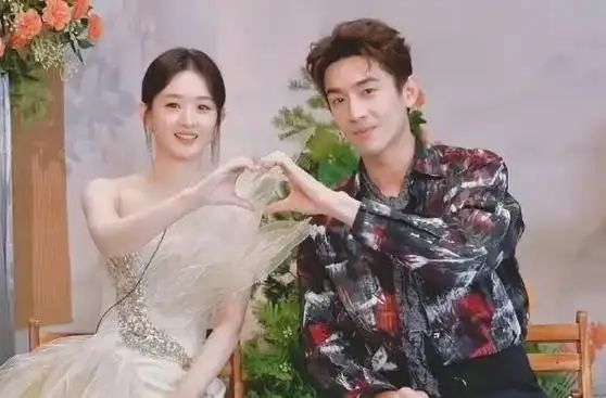 赵丽颖林更新cp引围观狗仔曝光现实恋情