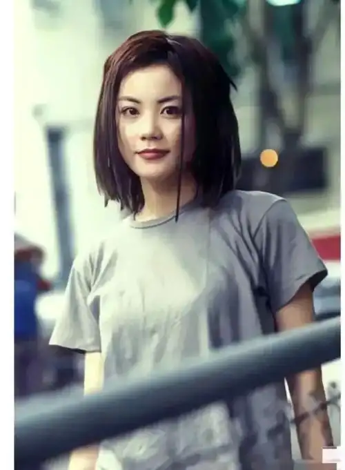 年轻时的王菲真美艳美貌不输张柏芝