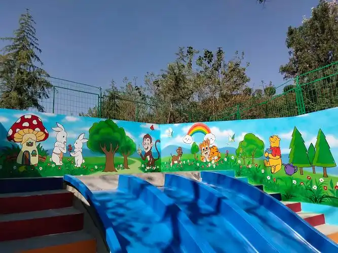 卡通墙绘滑滑梯彩绘楼梯彩绘小动物墙绘