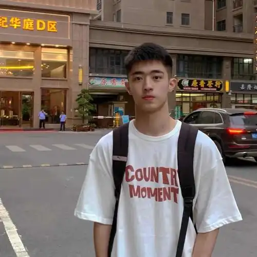 这么帅的00后,算校草吗?