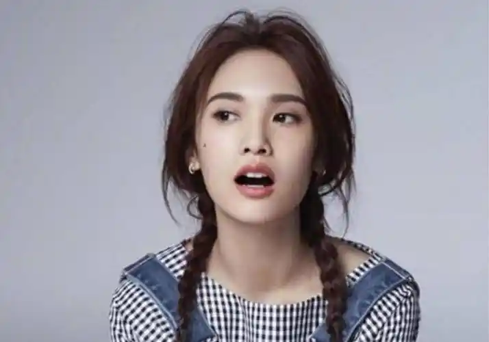 起初是在《流星花园》里杨丞琳扮演小优.