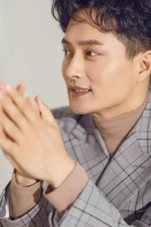 云飞来自草原的天籁男声唱不尽满腔的热血豪情