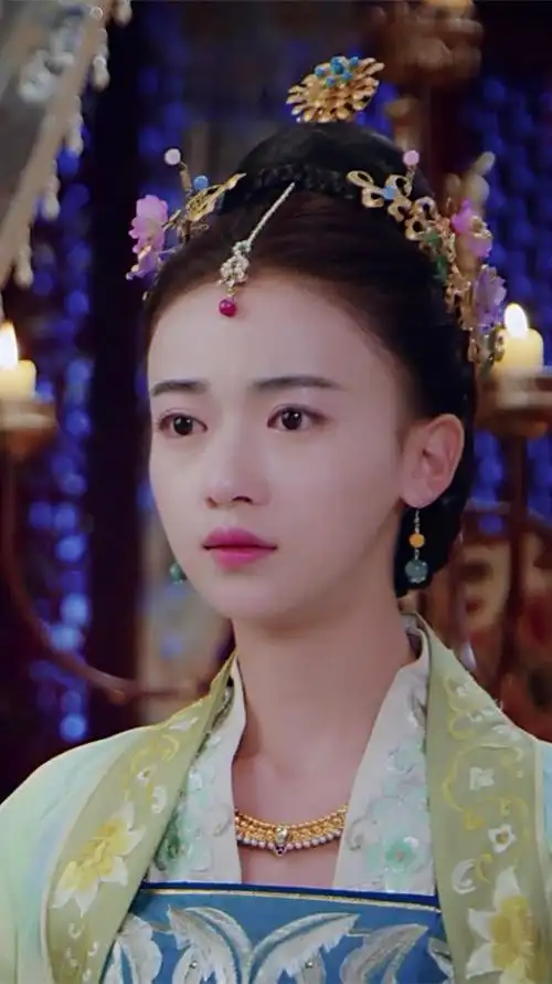 天泪传奇之凤凰无双雅美人吴谨言饰