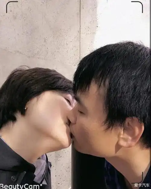 > 又结婚了,男的小11岁