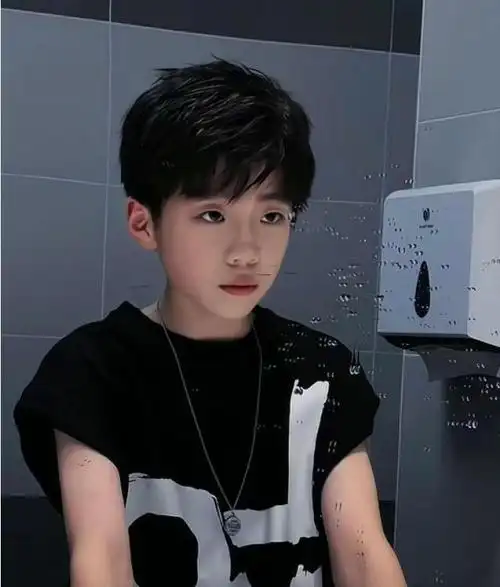 贾乃亮女儿甜馨11岁生日会嗯哼来了还有一个帅气小男孩是谁