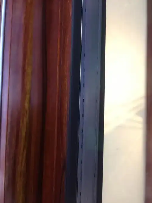 作为节能环保的选择,暖边条门窗的兴起将引领我国建筑门窗商场打开一