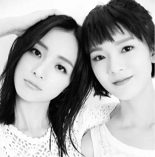 陈瑶胡冰卿闺蜜大片 戏里戏外姐妹情深