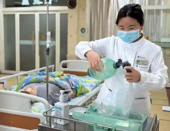 肺复苏技术,呼吸机使用技术,简易呼吸气囊技术,肾上腺素肌肉注射技术