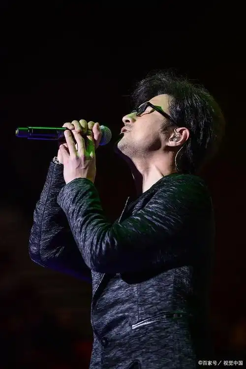 下半场免费请人看在歌坛也总有一些新闻网曝——以摇滚出名的歌手汪峰