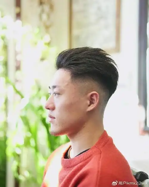 男发剪来剪去,最帅还是两侧铲短,百变时尚很精神|发型|男士|寸头_新浪