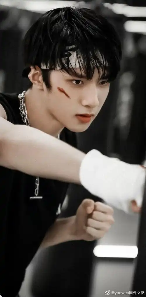 刘耀文[超话]##刘耀文##热血狼崽刘耀文##.