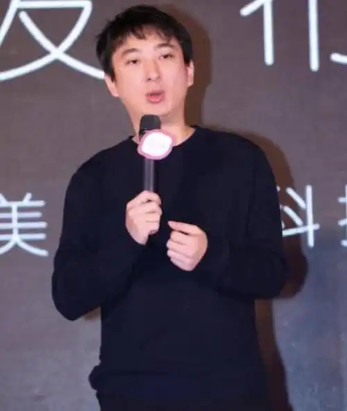 王思聪要"凉"?微博被封,父母被查,到底得罪了谁?