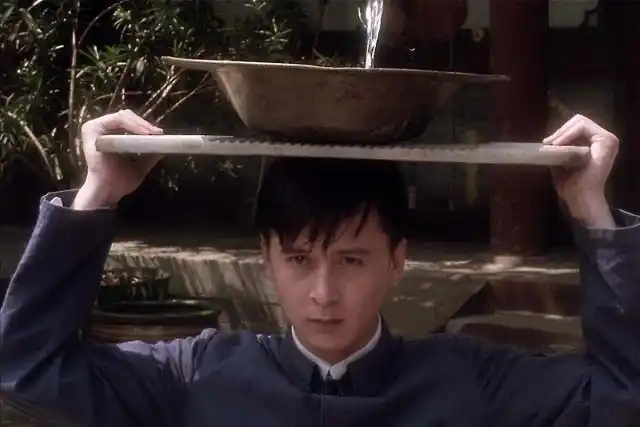 小四儿作为程蝶衣的徒弟也是自毁前程~嫌雷汉演的成年小四儿太娘?