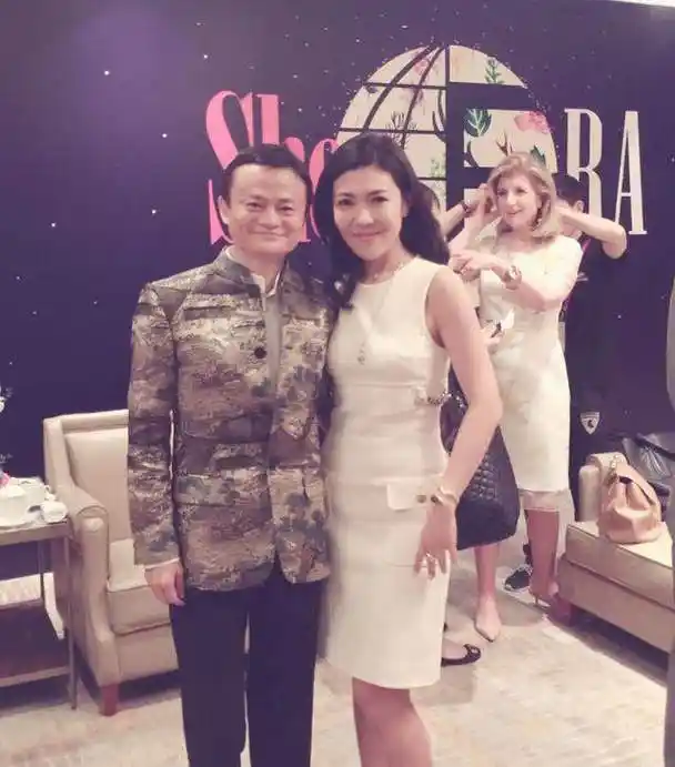 原创马云和妻子的早年生活照流出很接地气一看就是贤妻良母型