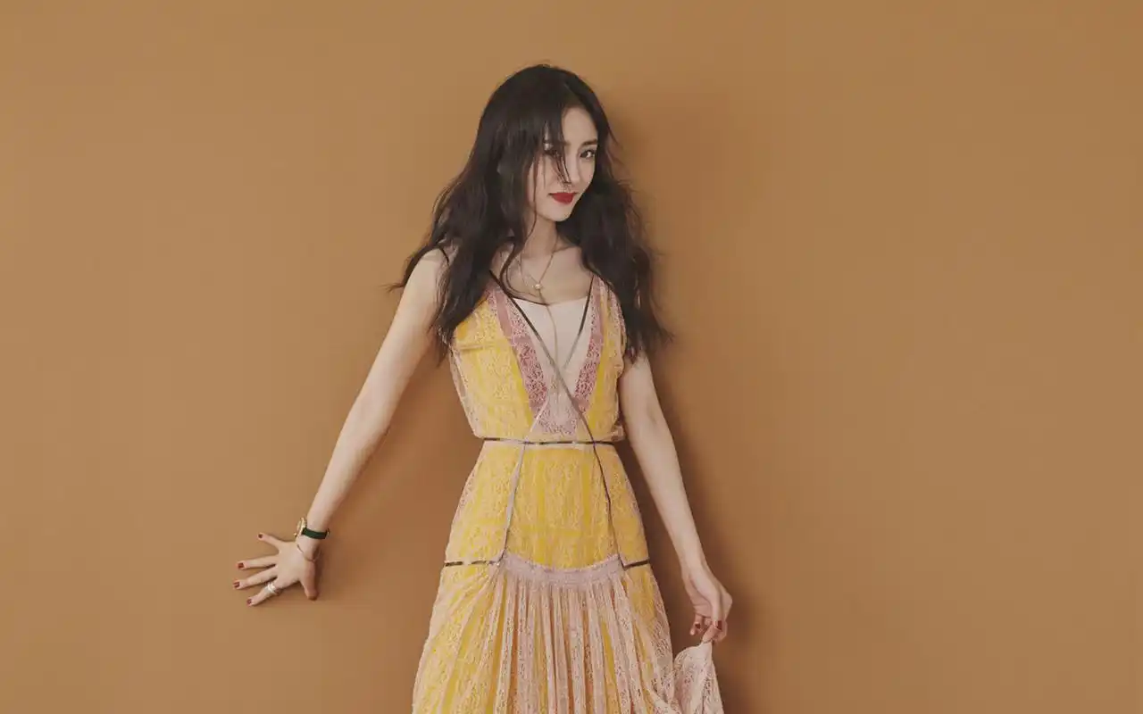 杨幂高清时尚写真图片桌面壁纸 (4/ 9) 2018-08-07 15:14:42 壁纸尺寸