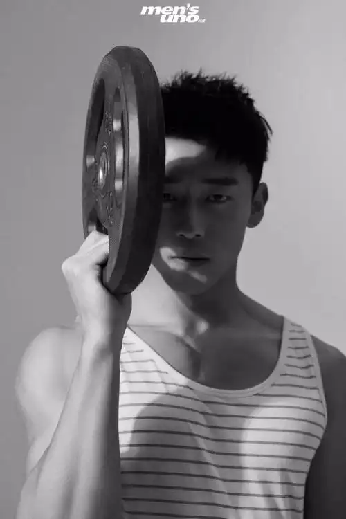 特警队浴室戏张云龙凌潇肃脱衣脱裤都没他抢眼