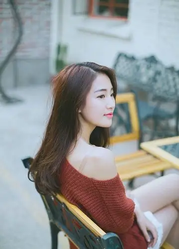 清纯唯美女孩,你回眸一笑百媚生