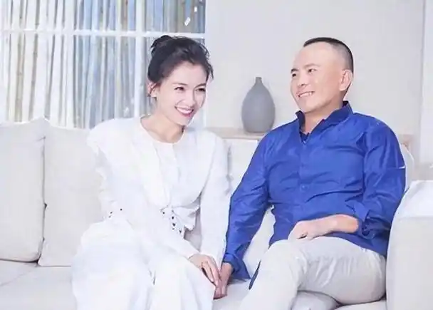 丈夫也靠着刘涛辛苦换来的片酬,度过危机,王珂也是更加深爱这个陪他共