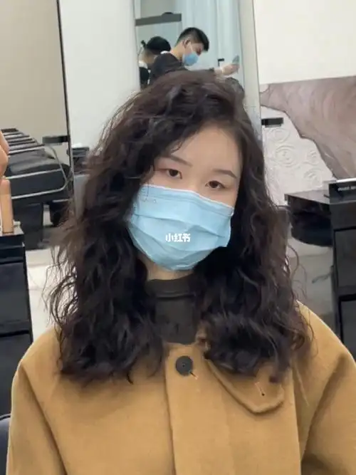 发根蓬松的烫发真实烫发效果全过程