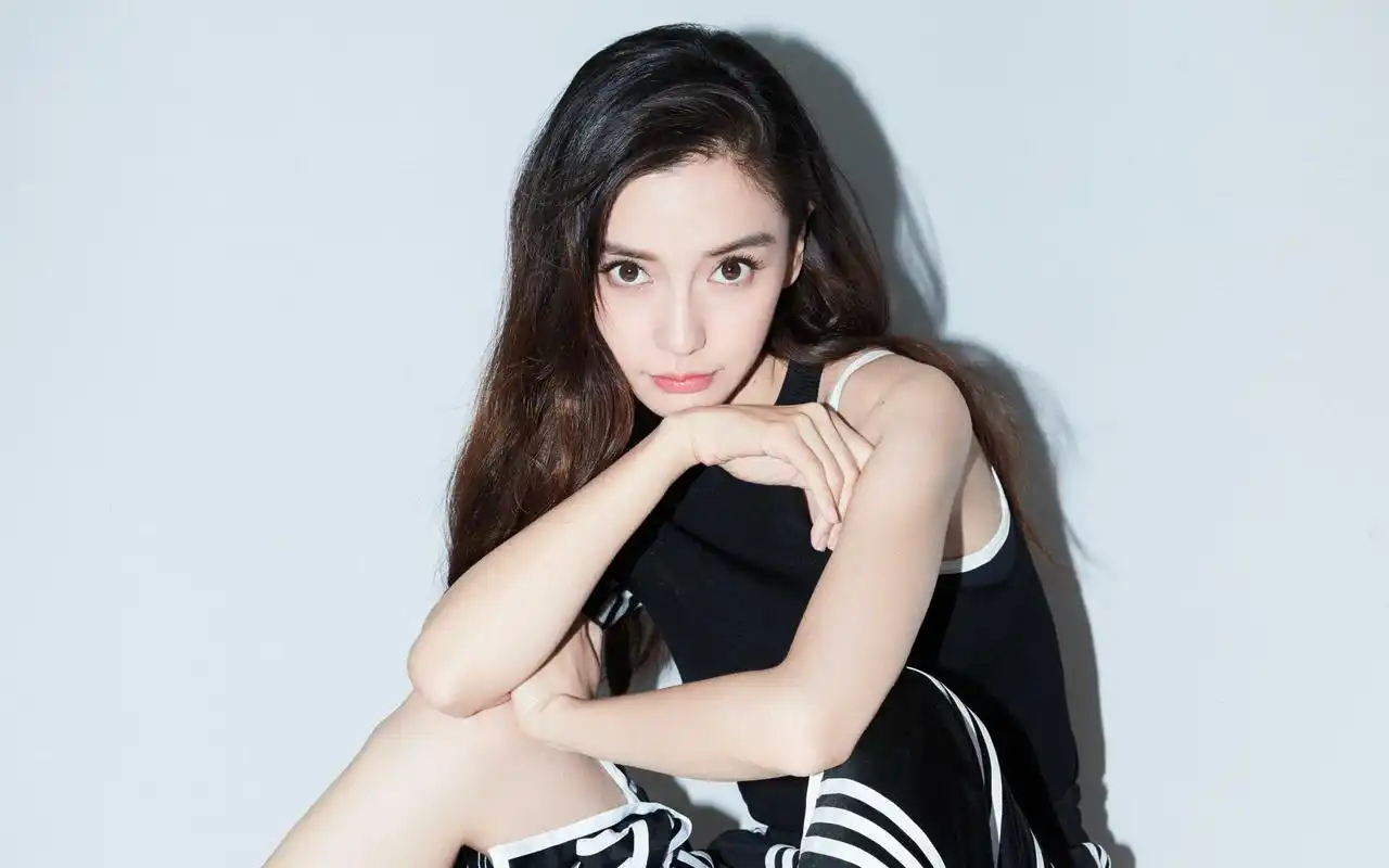 angelababy简约率性写真图片壁纸