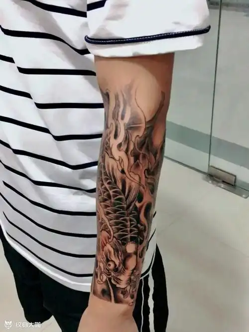 鲤鱼包小臂_纹身图案手稿图片_曾木平的纹身作品集