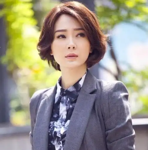 "不老女神"陈数,剪短发美成仙女,完全不像43岁