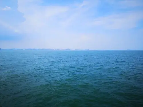 近距离的观望大海,一望无际的浩瀚海洋,对海纳百川有了更清晰的认识