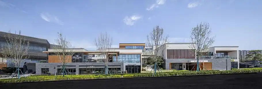 邻里中心的 "景观化"建筑探索 —— 济南雪山·万科城 | 盛哲建筑