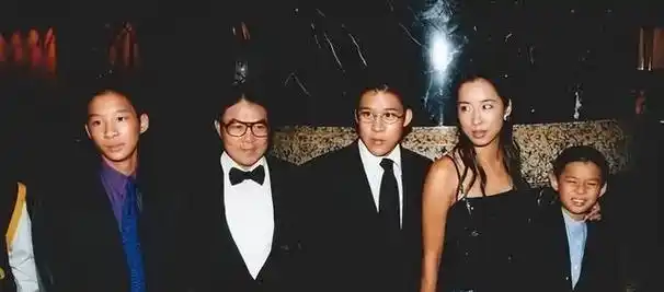 霍启刚:年轻一代的成功典范