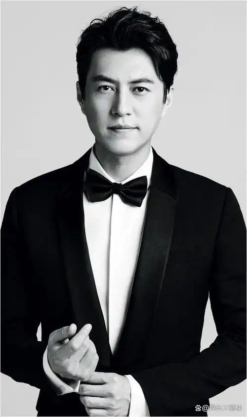 年轻时其貌不扬,人过中年越来越帅的6位男星,个个让女人心动