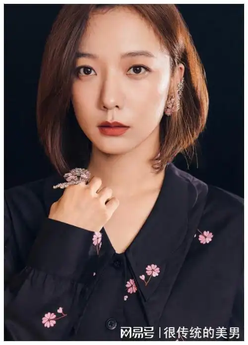 王珞丹:40岁仍未婚,和母亲上综艺节目被催婚,当场忍不住翻白眼