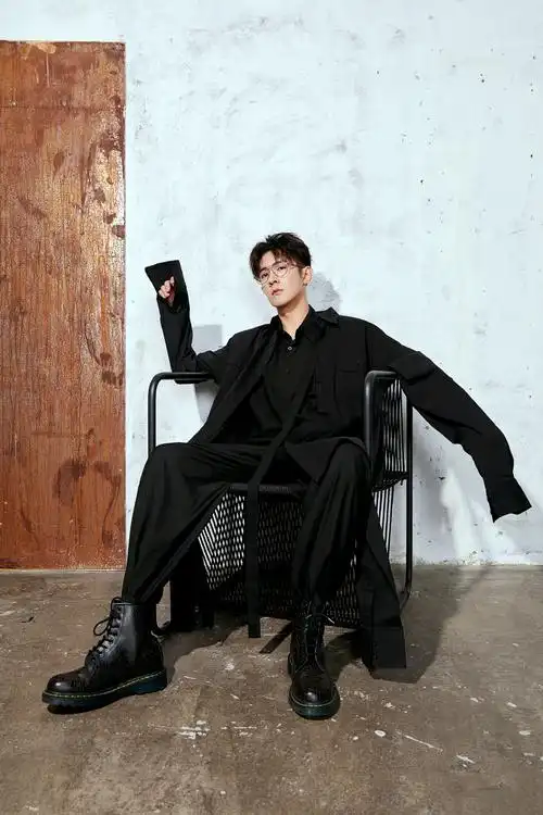 季肖冰简约率性潇洒写真图片59