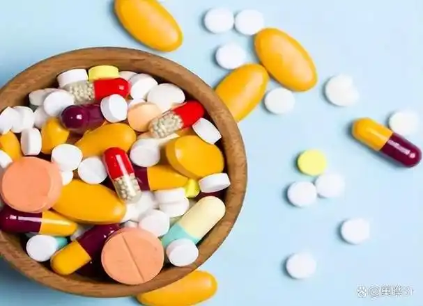 乳糜漏是富含甘油三酯的淋巴液于腹膜腔的病理性积聚,其潜在病因可分